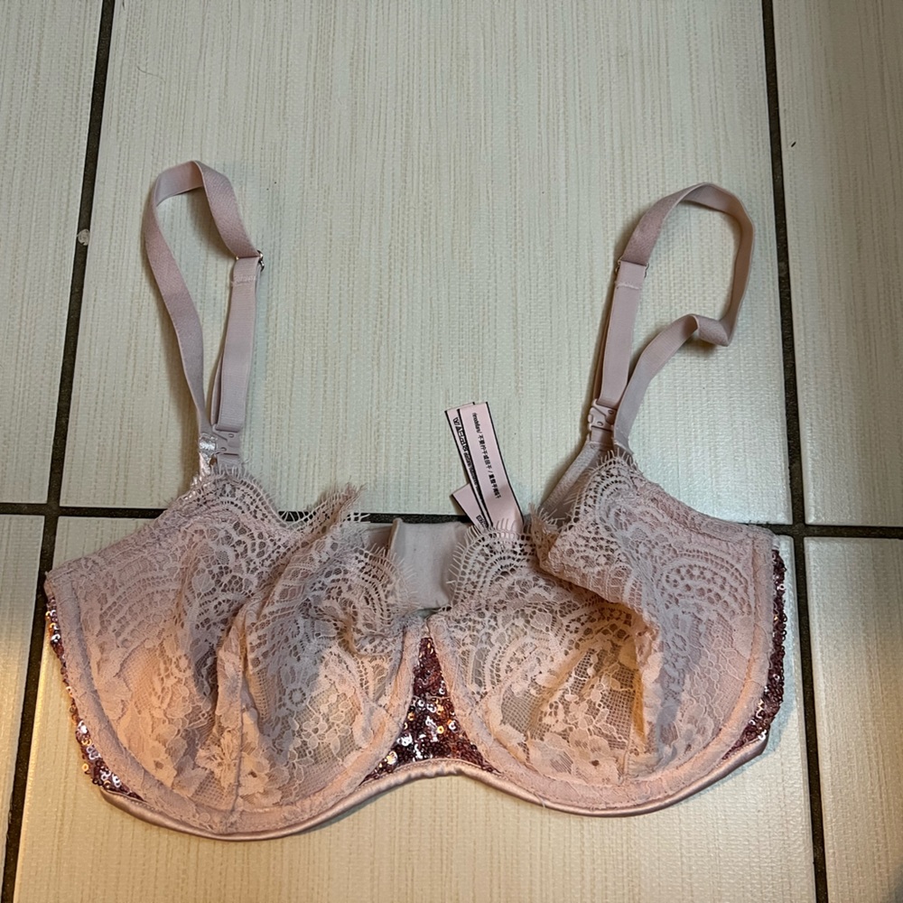 Victoria Secret unlined lace balconette bra 32DD